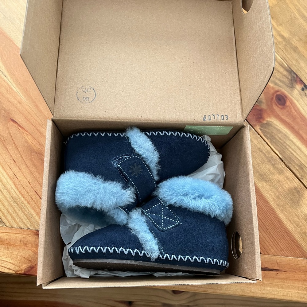 LL Bean slippers - Toddler 5-6